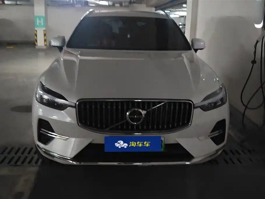 VOLVO XC60 PLUG IN HYBRID