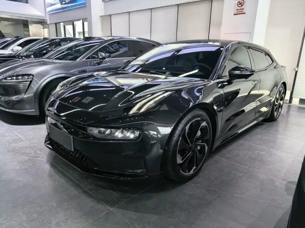 Zeekr 001