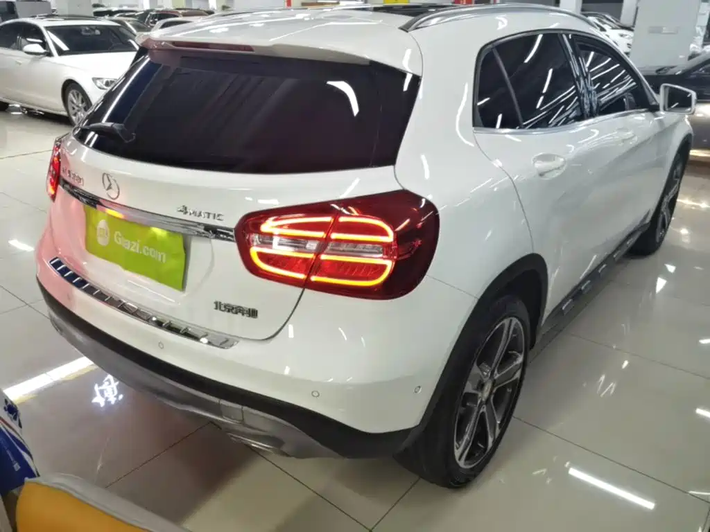 Mercedes-Benz GLA — миниатюра 7
