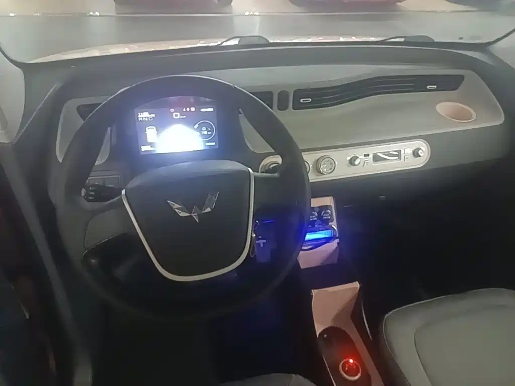Wuling MINIEV — миниатюра 10
