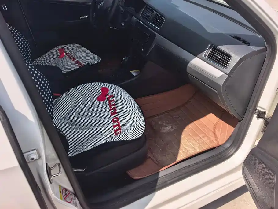Volkswagen Lavida — миниатюра 8