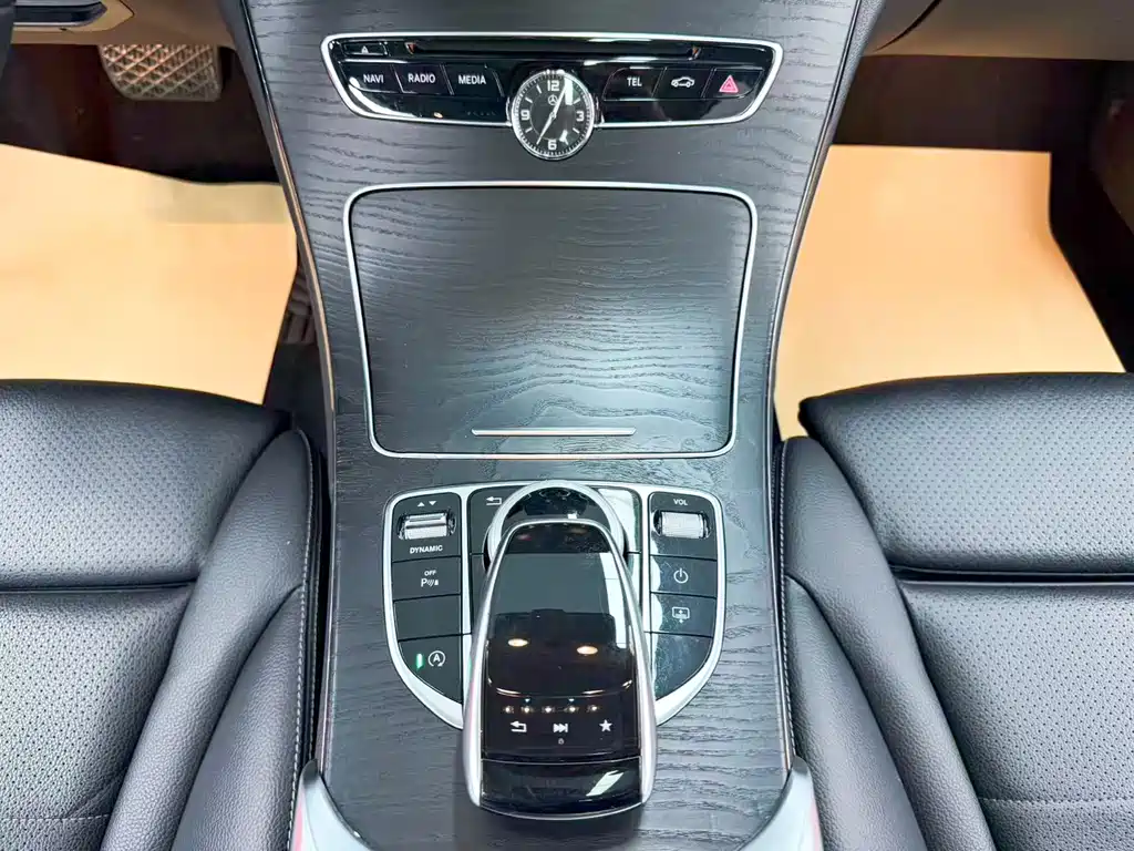 Mercedes-Benz C-Class — миниатюра 19