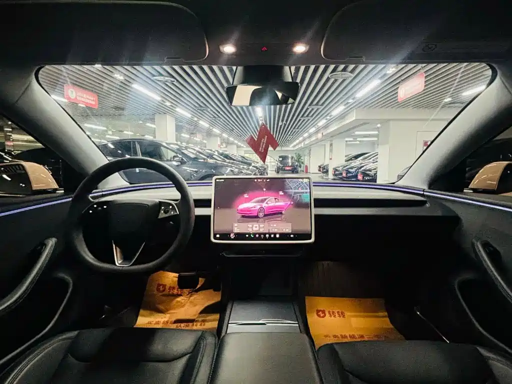 Tesla Model 3 — миниатюра 8