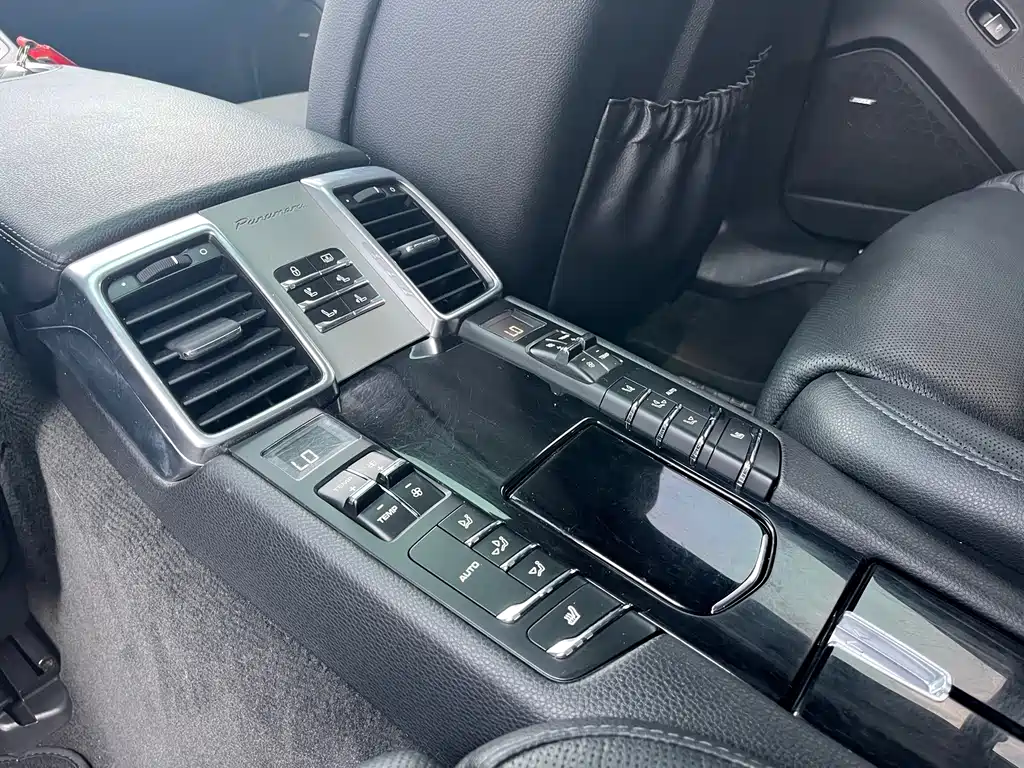 Porsche Panamera — миниатюра 16