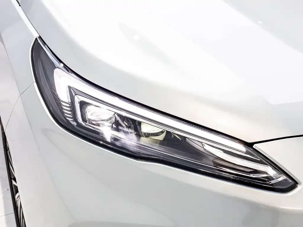 Buick GL8 Hybrid — миниатюра 14