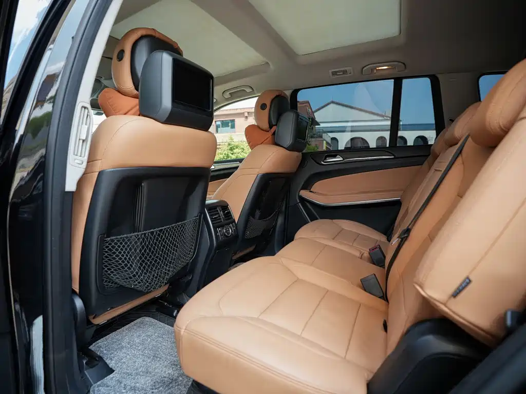 Mercedes-Benz GLS — миниатюра 9