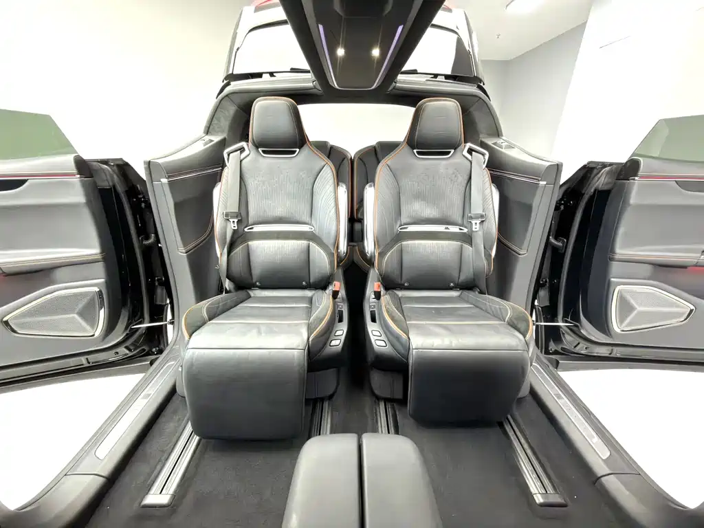 HiPhi HiPhi X 2021 6 мест