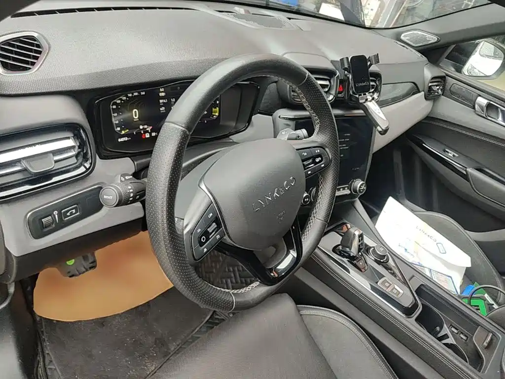 Lynk & Co 03 — миниатюра 11