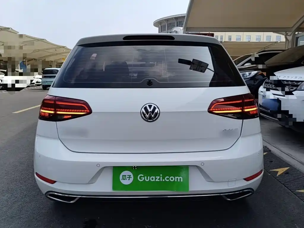 Volkswagen Golf 2018 230TSI AT Luxury