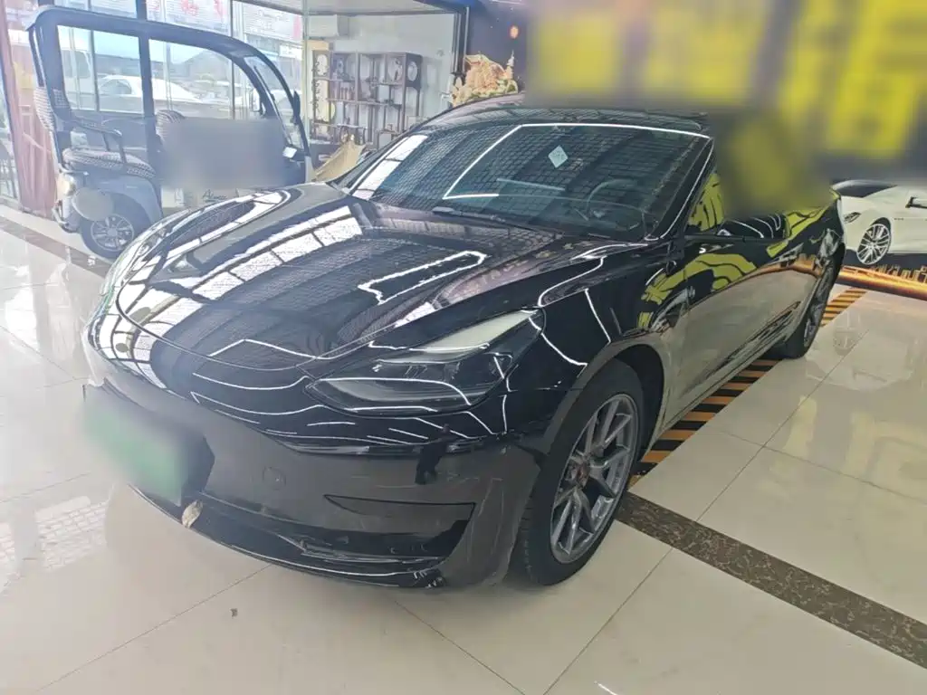 Tesla Model 3 — миниатюра 2