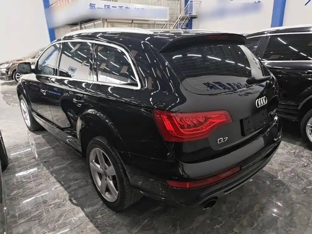 Audi Q7 — миниатюра 5