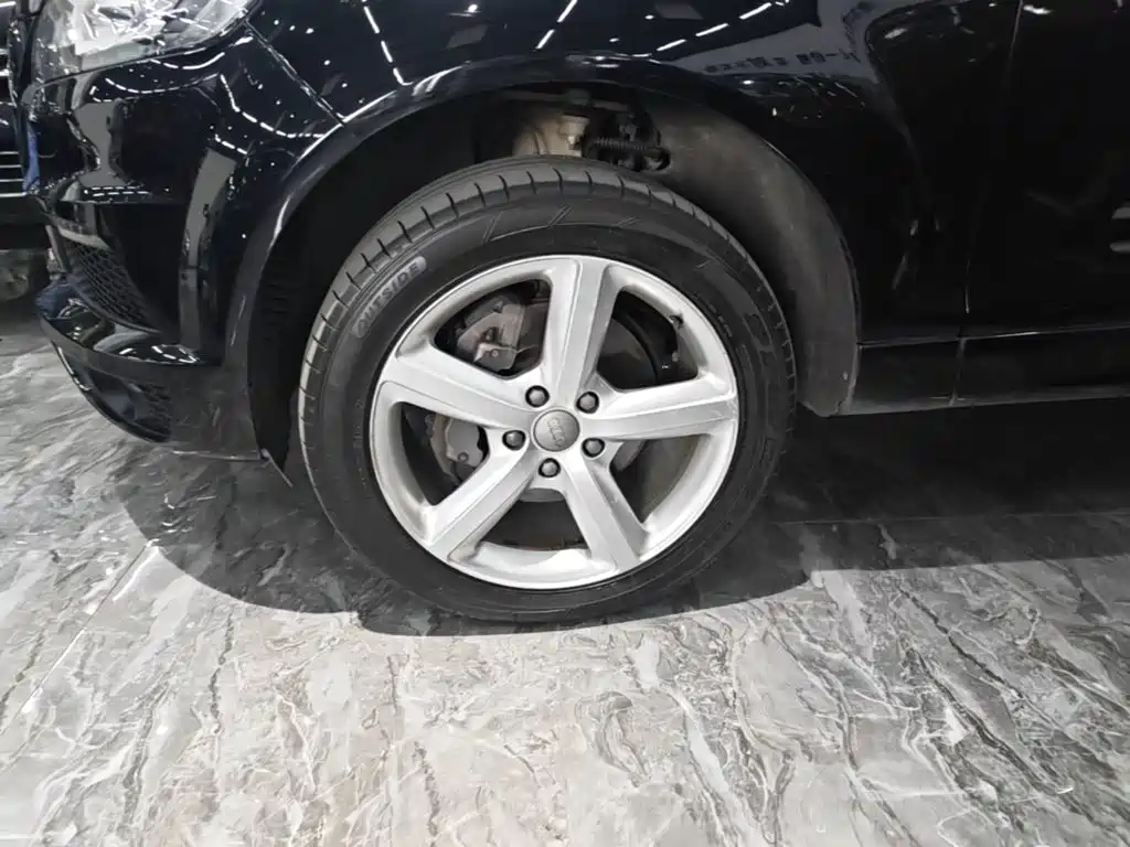 Audi Q7 — миниатюра 23