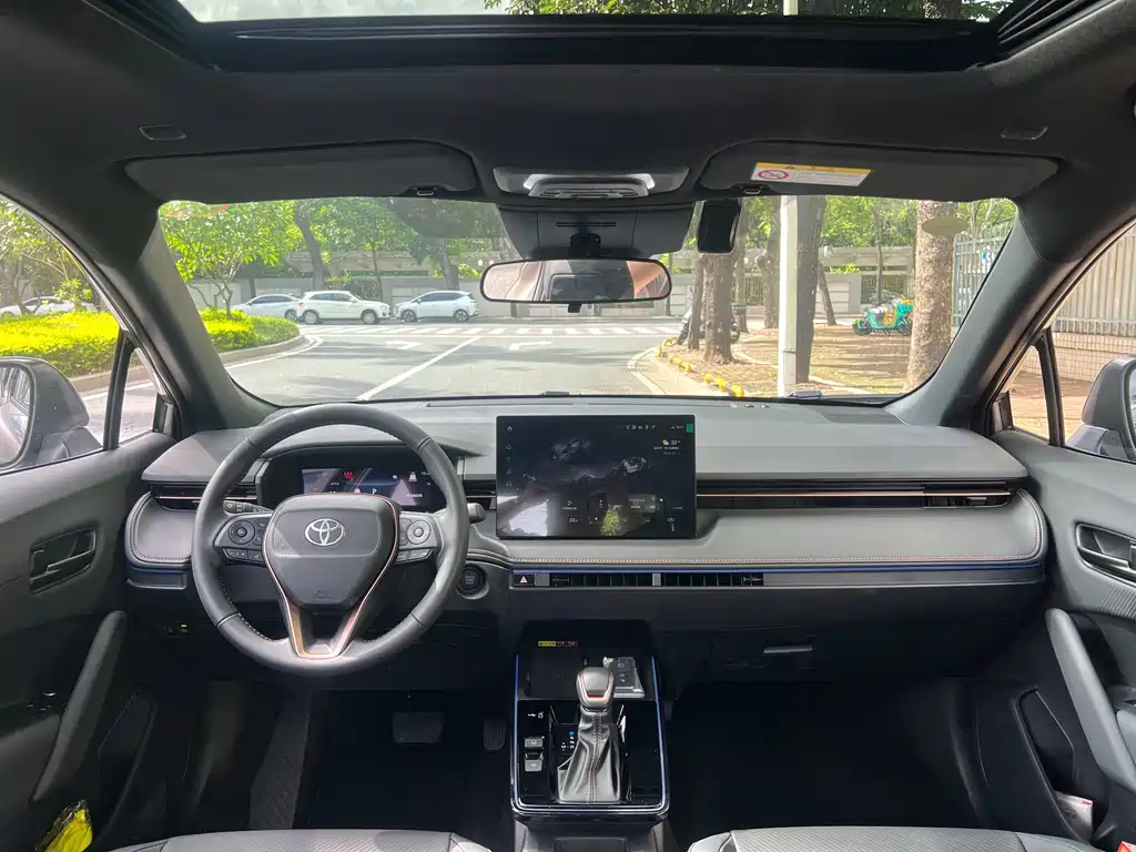 Toyota Frontlander 2026 2.0L CVT Luxury