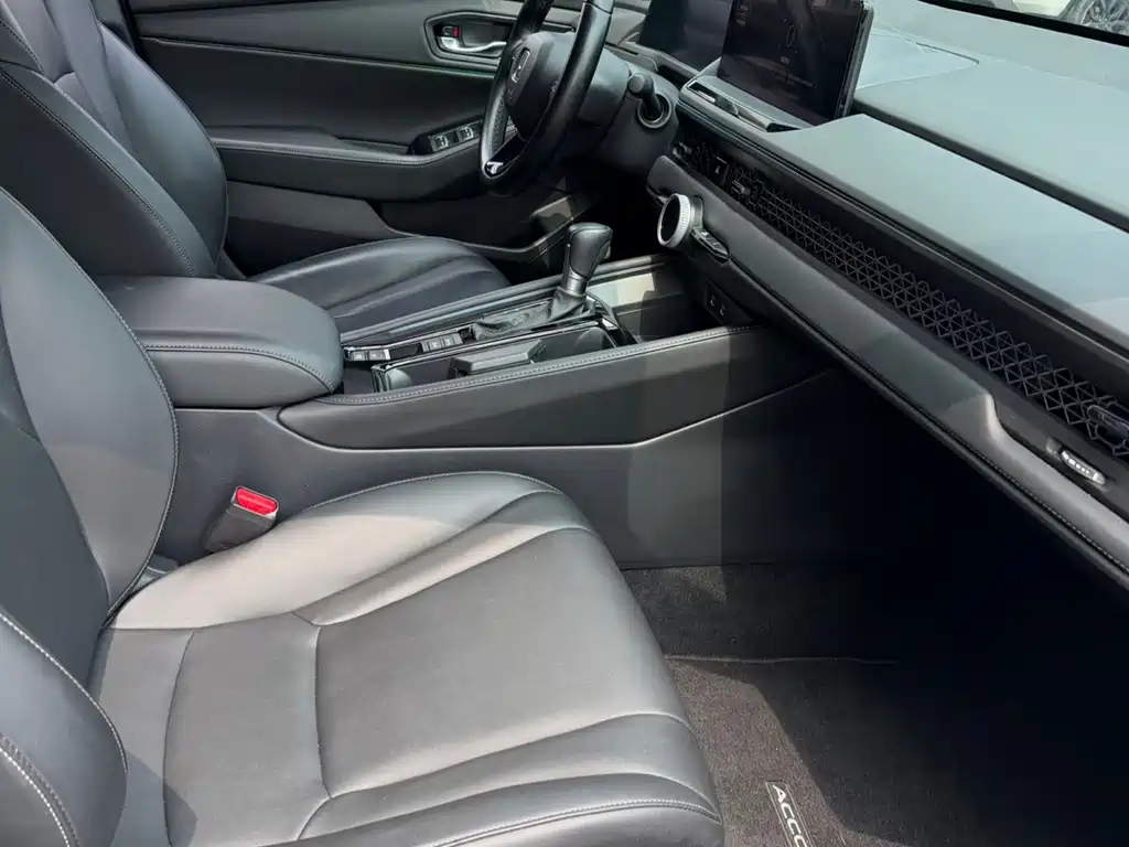 Honda Accord — миниатюра 12