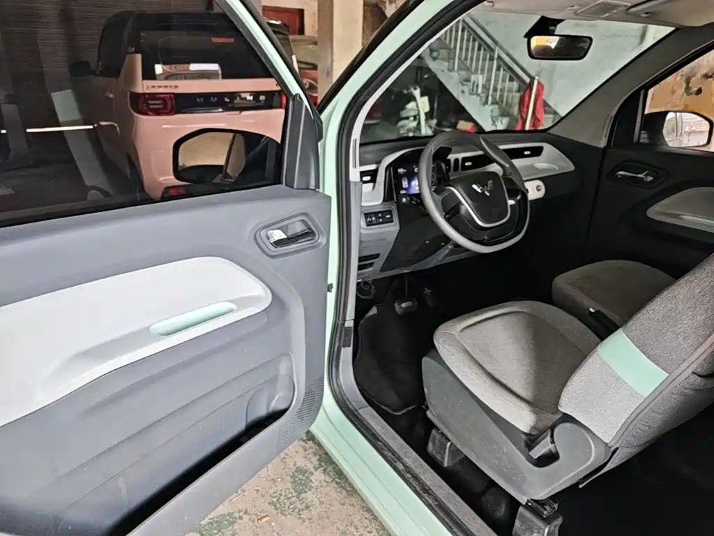 Wuling MINIEV — миниатюра 16