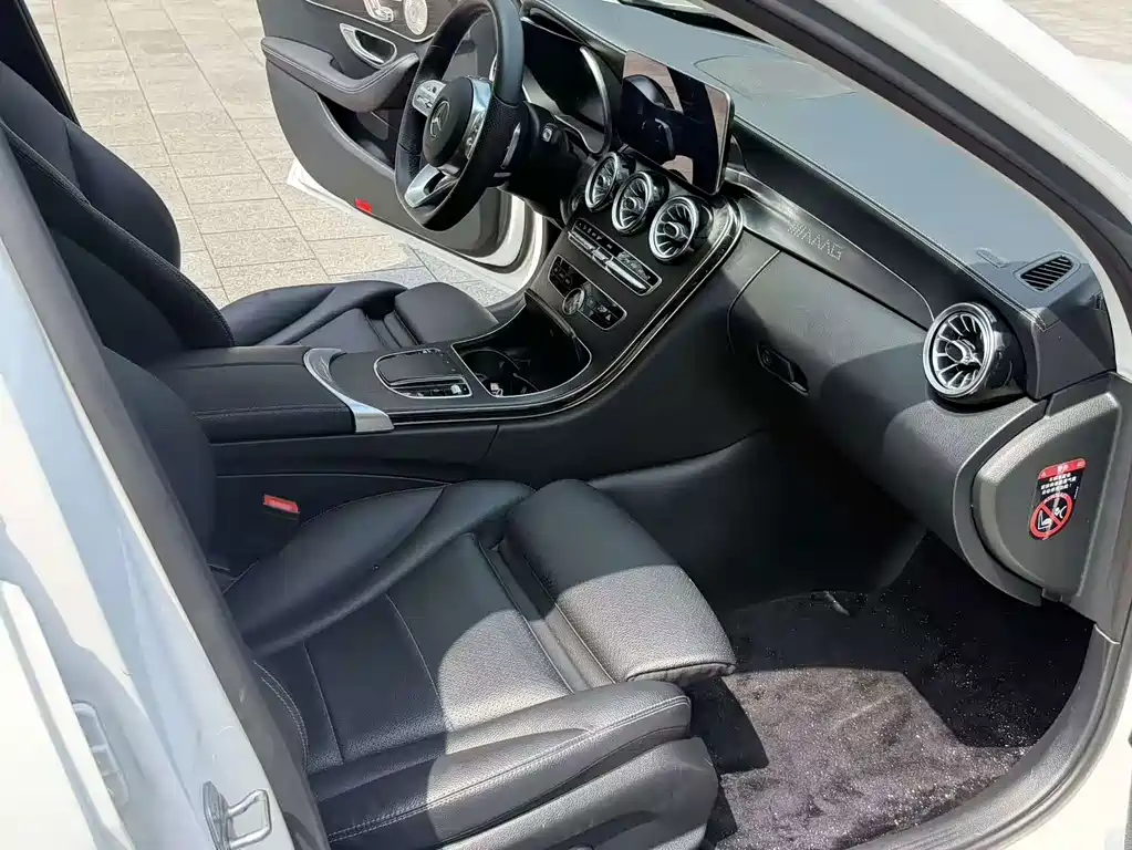 Mercedes-Benz C-Class — миниатюра 9
