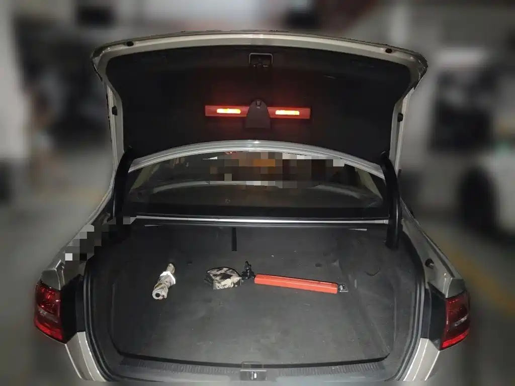 Audi A4L — миниатюра 10