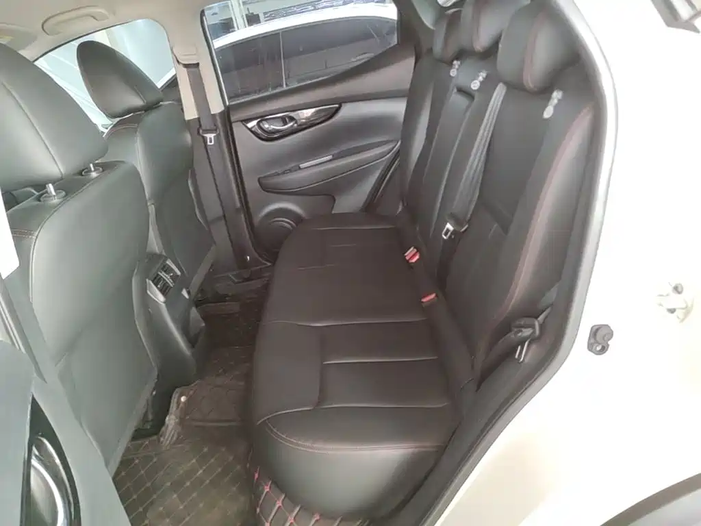 Nissan Qashqai — миниатюра 17