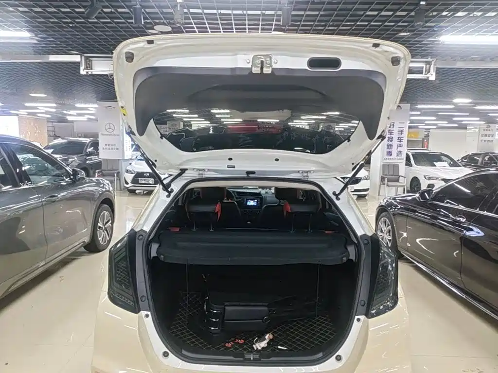 Honda Fit — миниатюра 19
