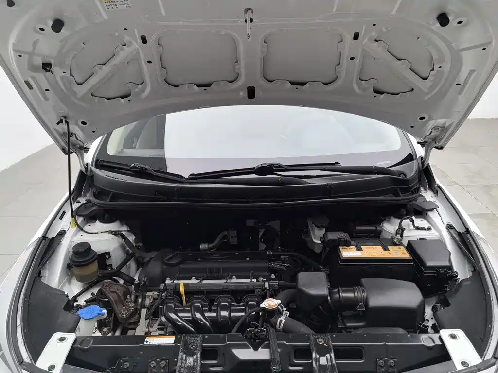 Hyundai Verna — миниатюра 6