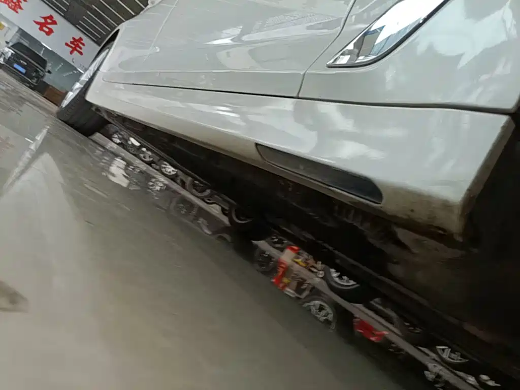 BMW 5 Series New Energy — миниатюра 21