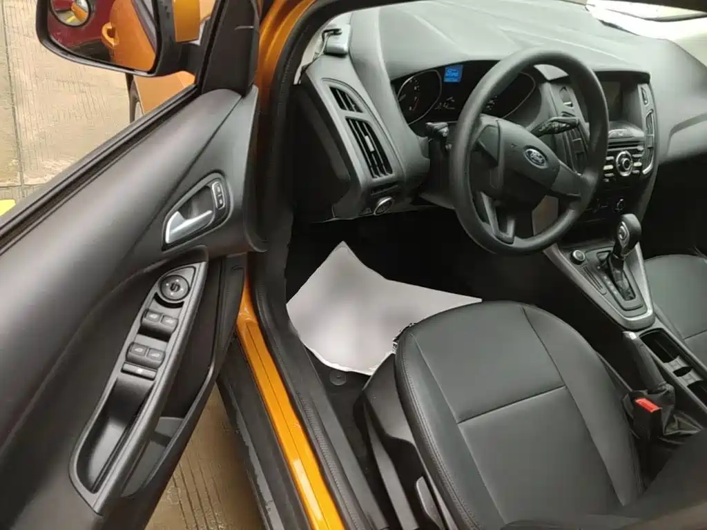 Ford Focus — миниатюра 16