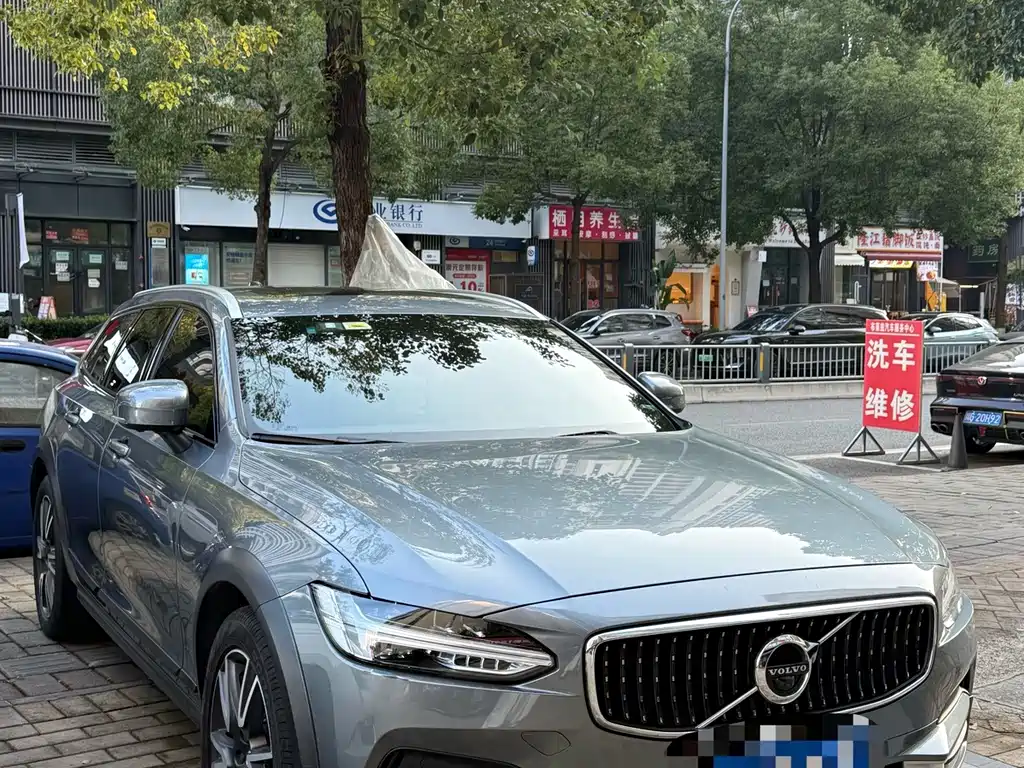 Volvo V90 — миниатюра 2