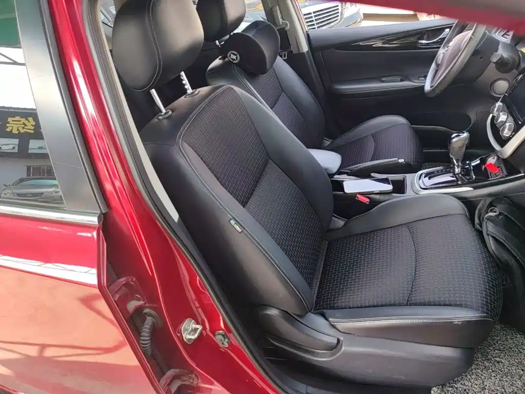 Nissan Tiida — миниатюра 25