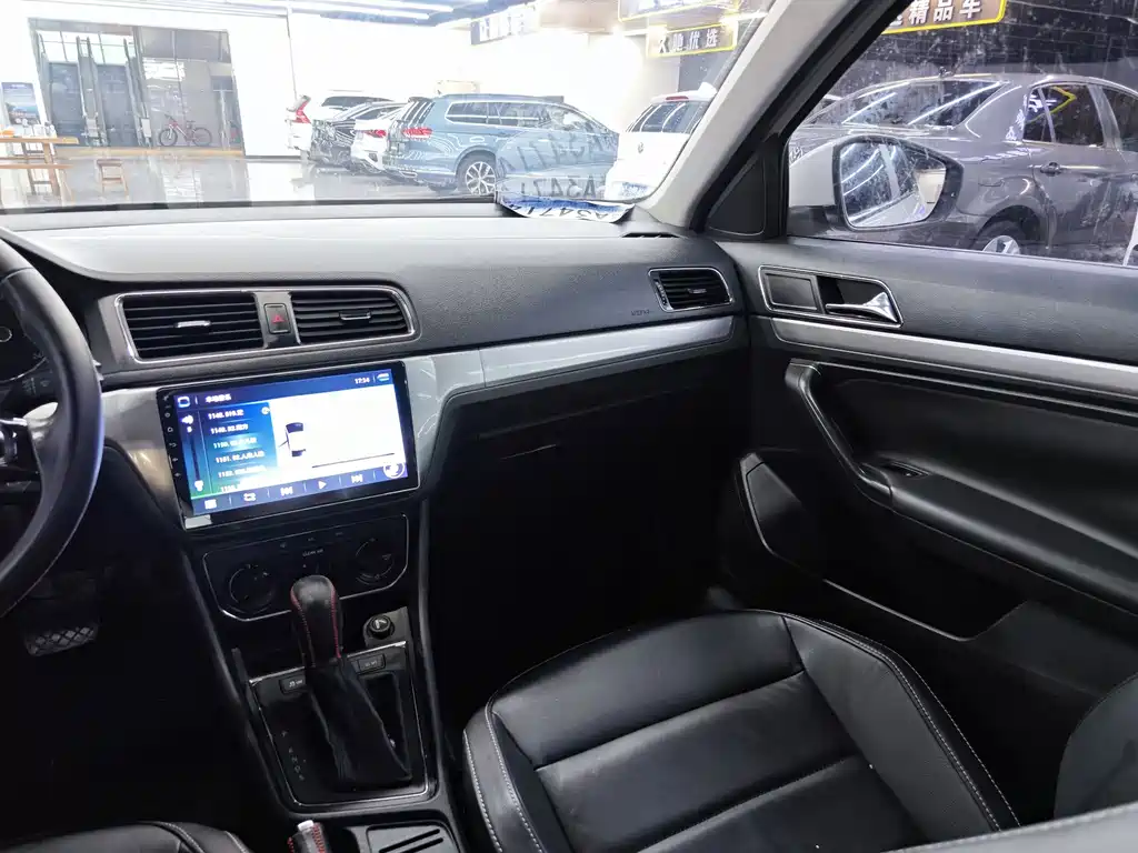 Volkswagen Lavida — миниатюра 11