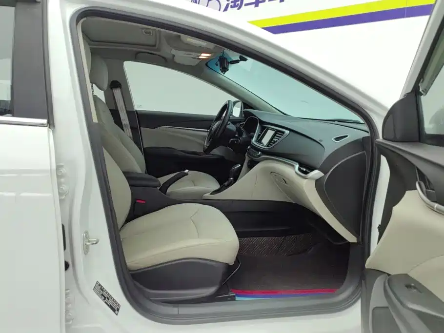 Buick Excelle — миниатюра 8