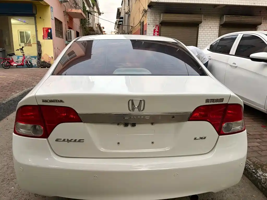 Honda Civic — миниатюра 4