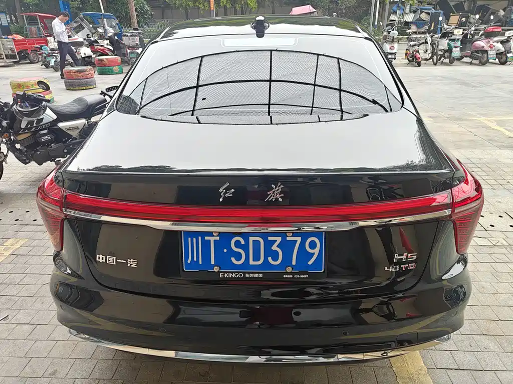 Hongqi Hongqi H5 — миниатюра 15