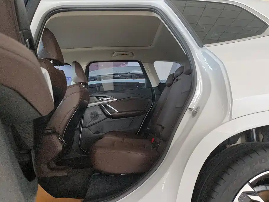 BMW X1 — миниатюра 10