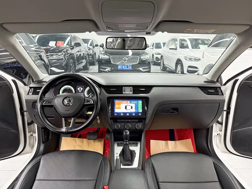 Skoda Octavia — миниатюра 9