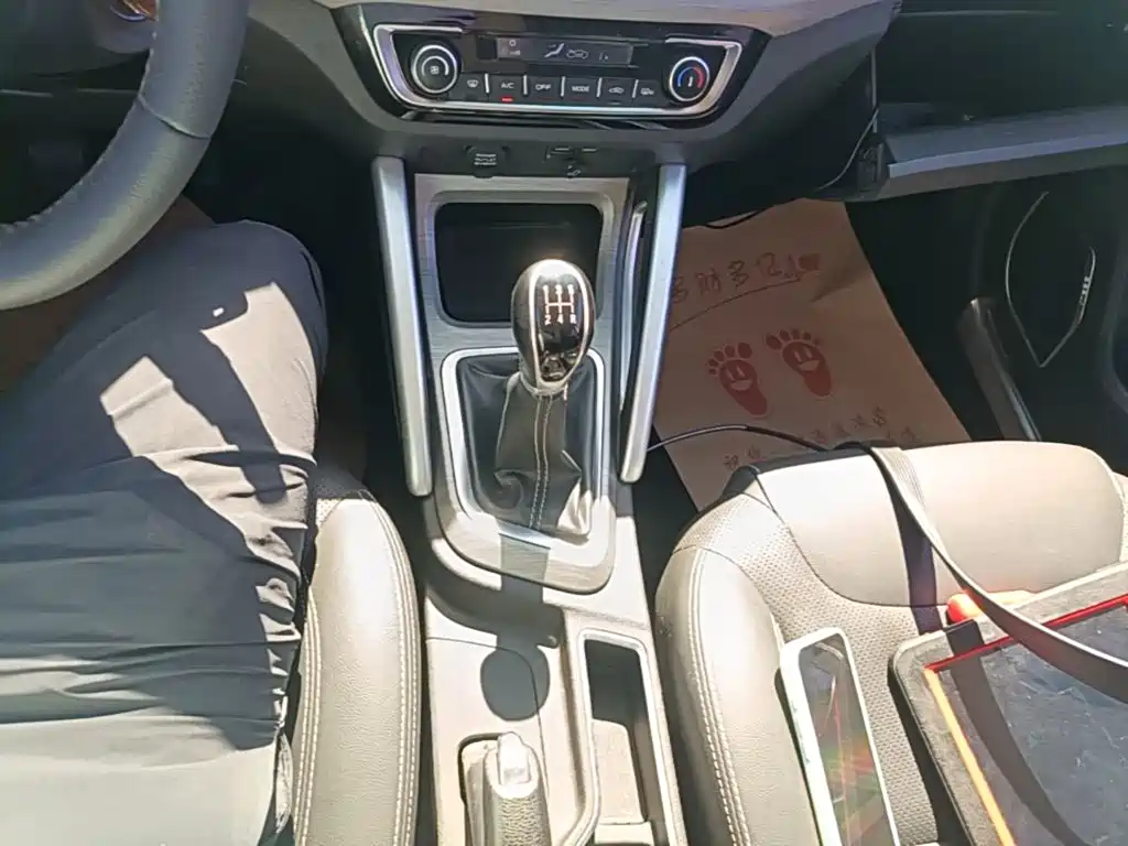 Geely Vision X3 — миниатюра 14