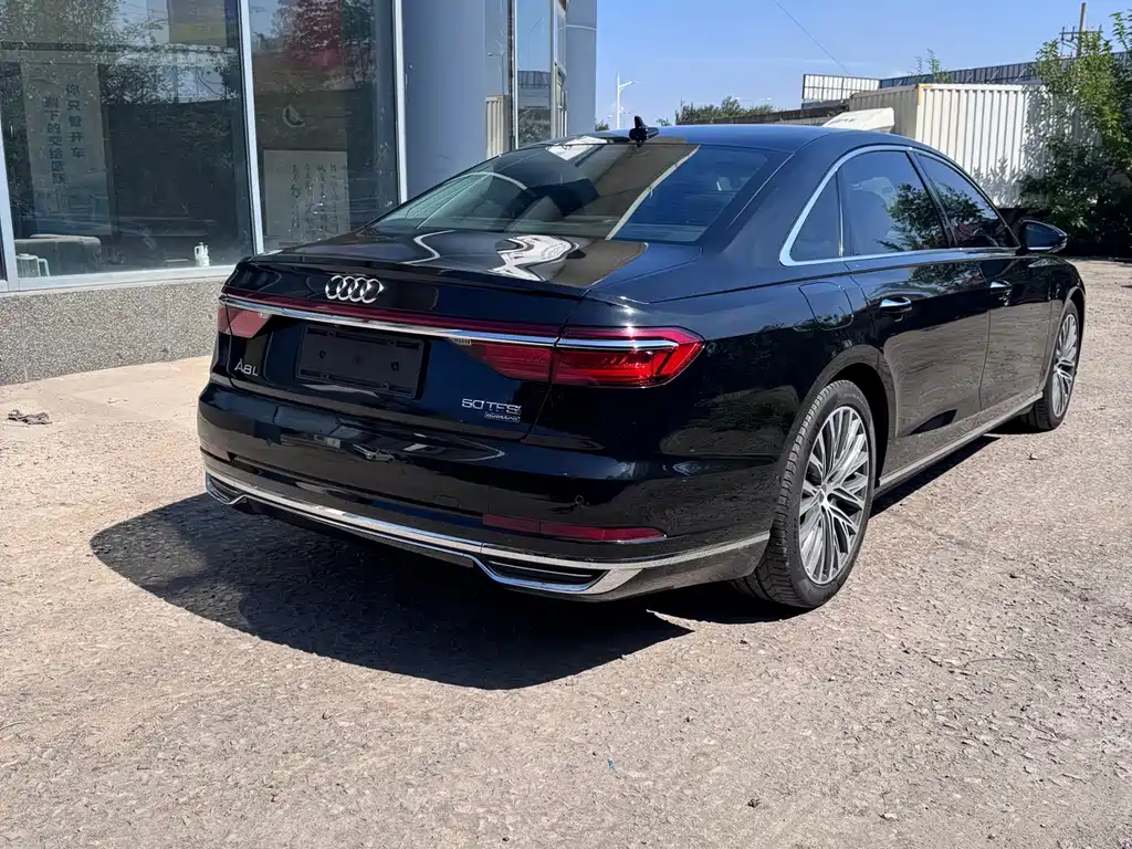 Audi A8 — миниатюра 9