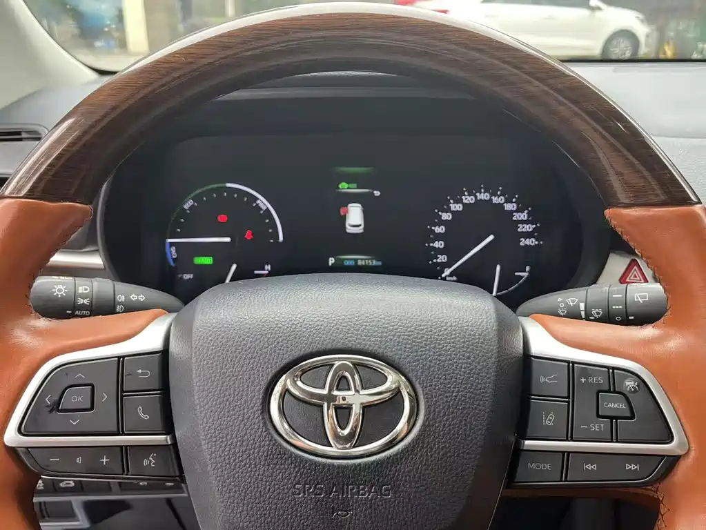 Toyota Sienna — миниатюра 5