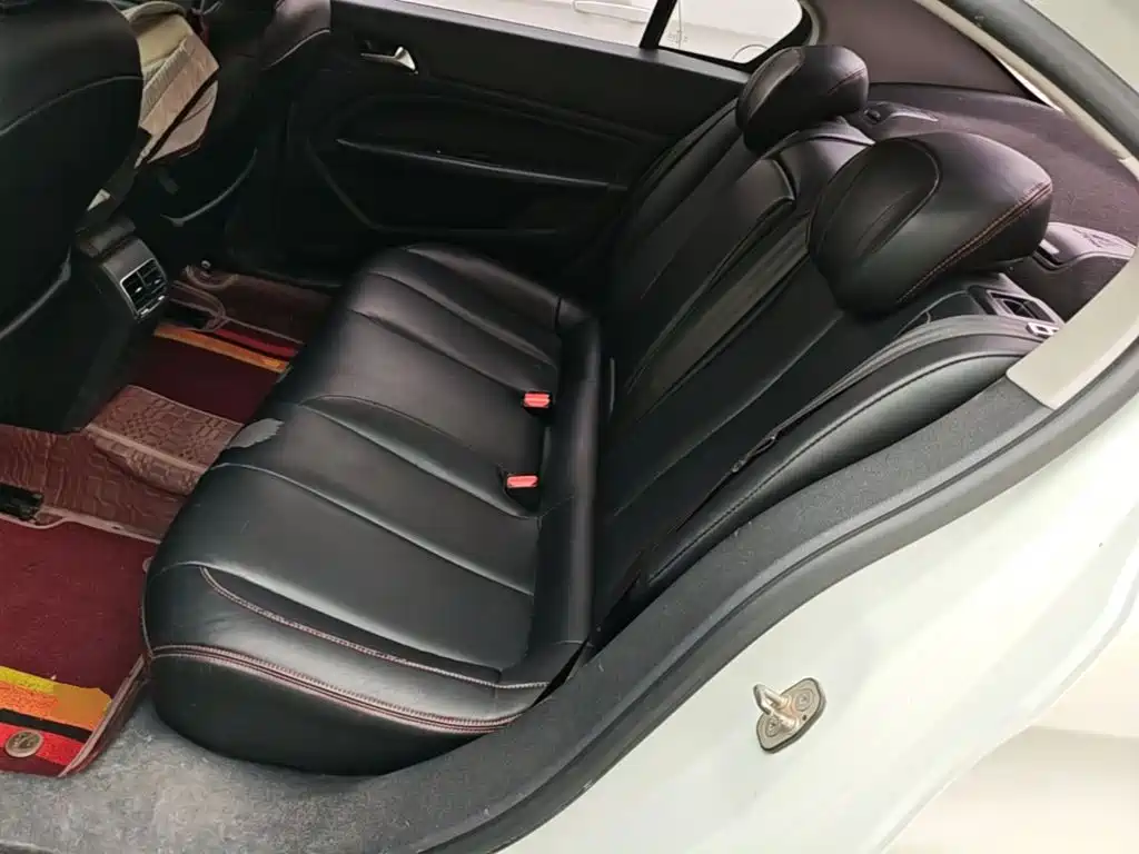 Peugeot 408 — миниатюра 17