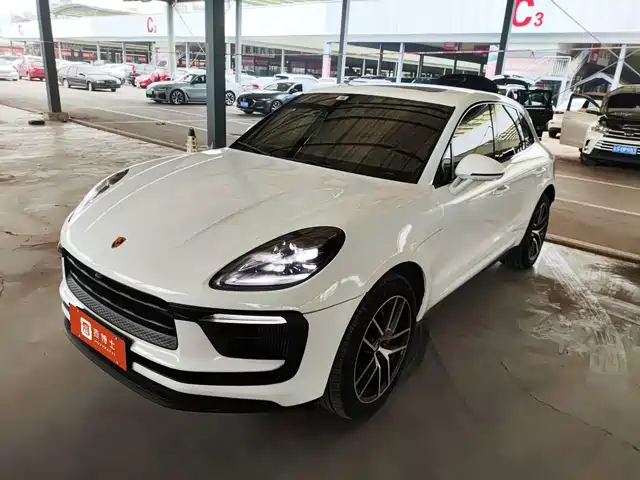 PORSCHE MACAN 2022