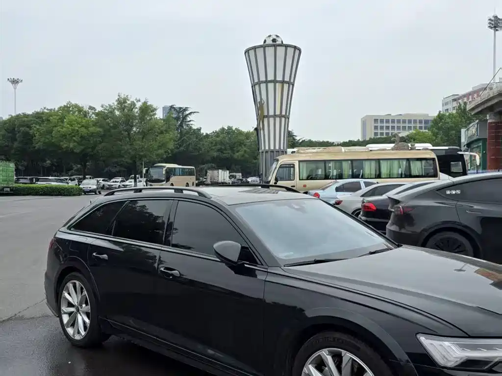 Audi A6 2023 allroad quattro 55 TFSI Premium
