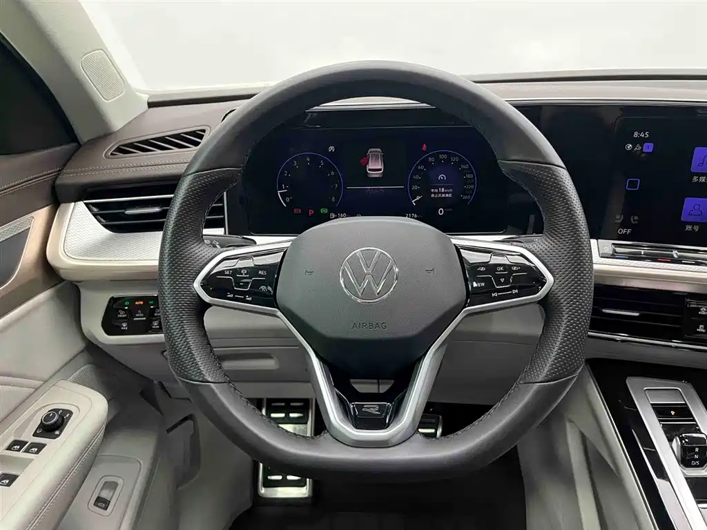 Volkswagen Tavendor 2023 380TSI R-Line