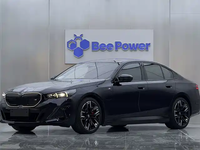 BMW i — фото 1