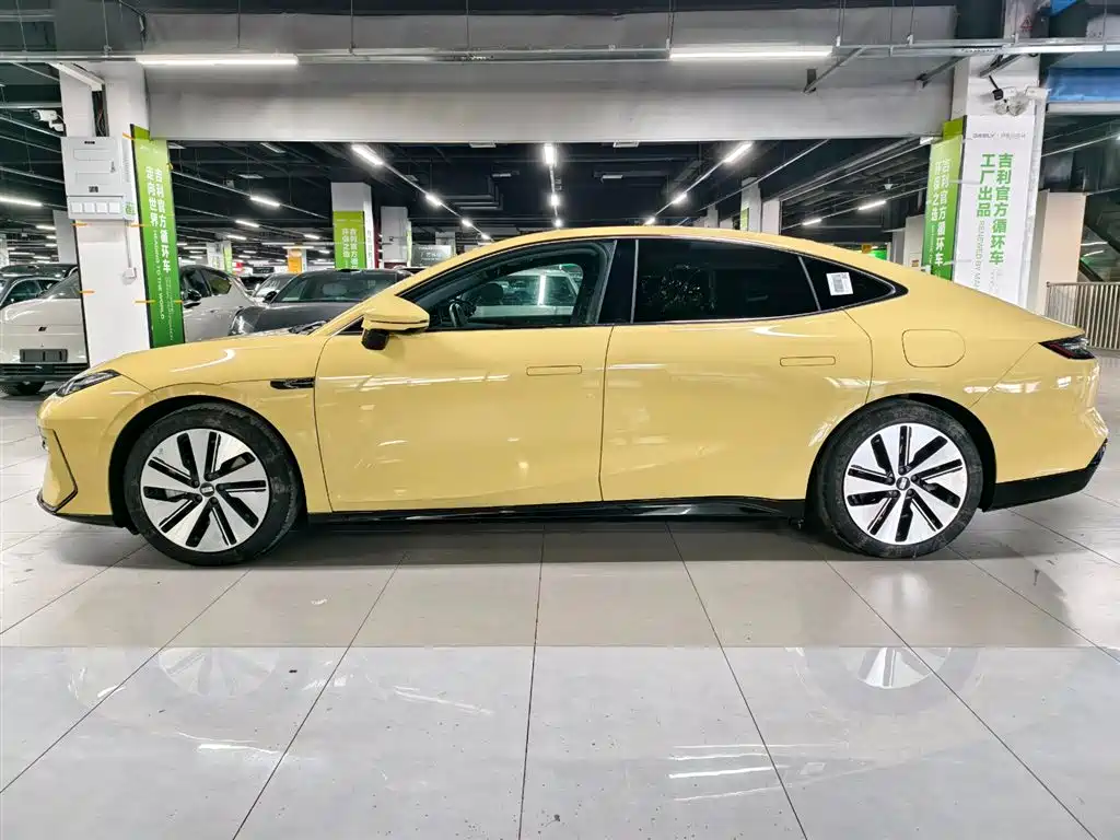 GEELY GALAXY GALAXY E8