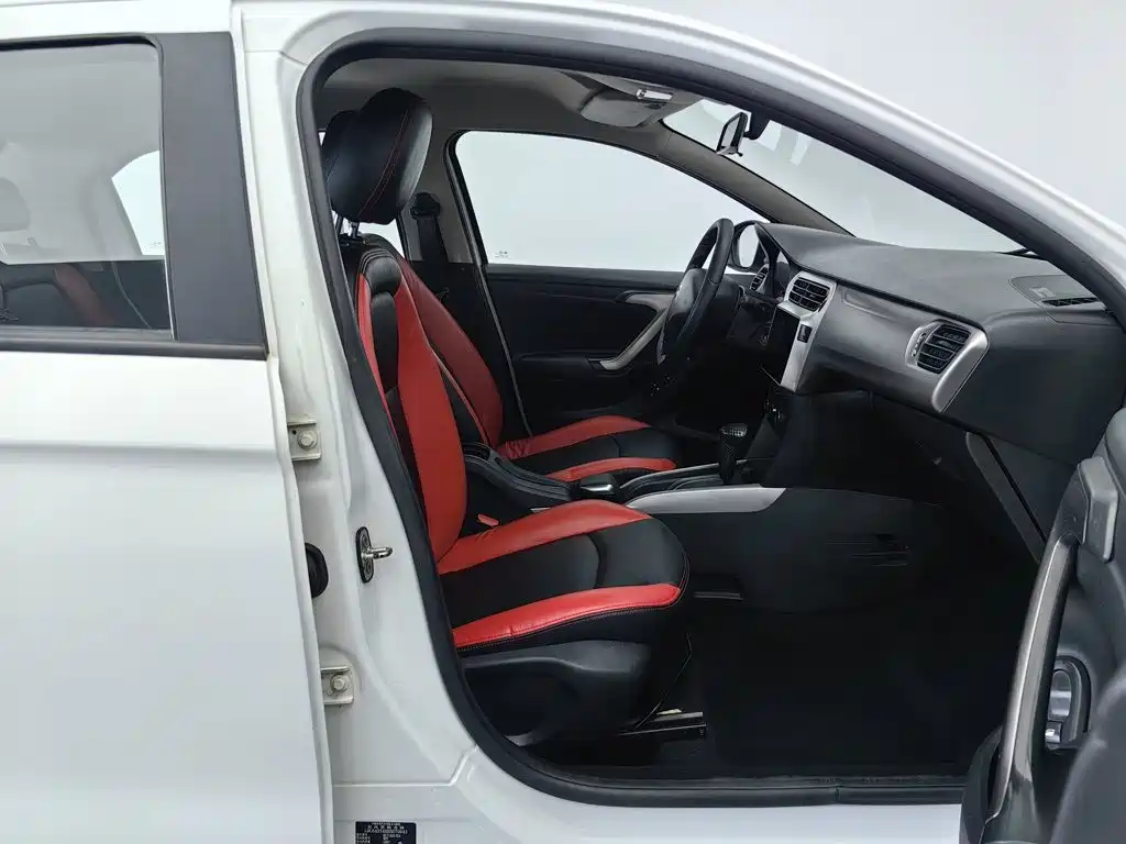 Citroen Elysee — миниатюра 23