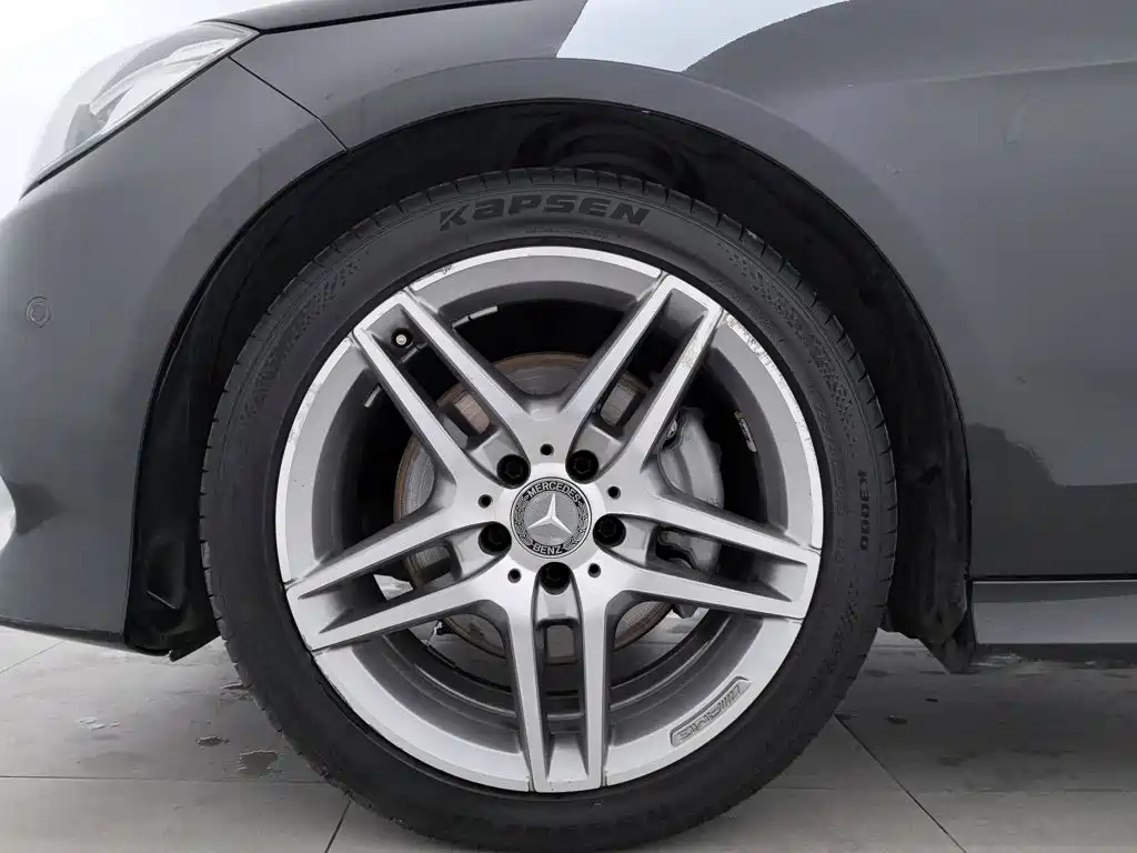 Mercedes-Benz E-Class — миниатюра 17