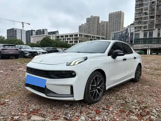 2021 Lynk & Co 03