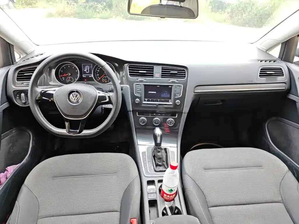 Volkswagen Golf — миниатюра 10
