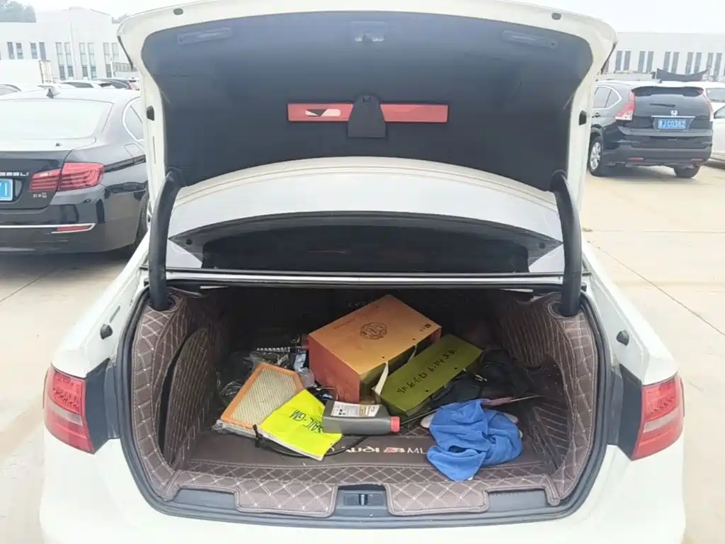 Audi A4L — миниатюра 19