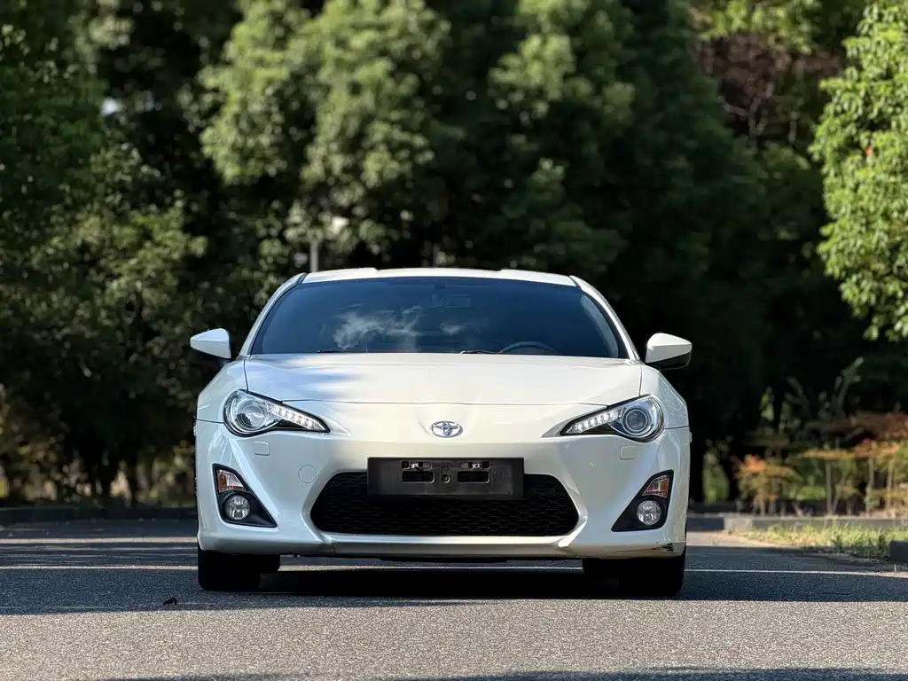 Toyota 86 — миниатюра 2