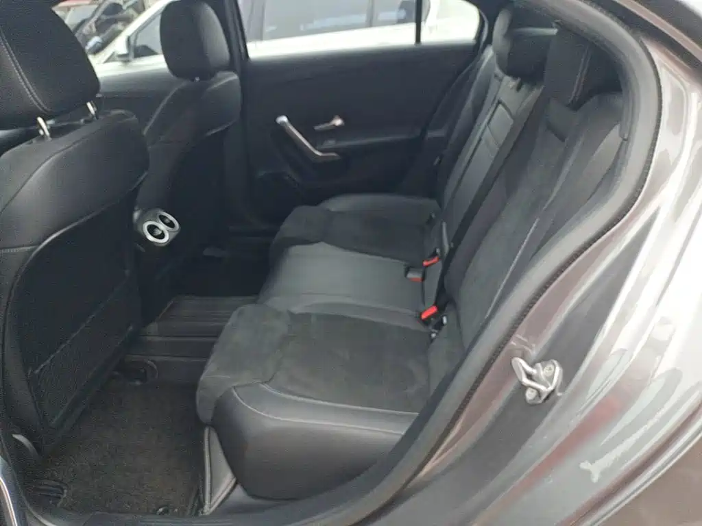 Mercedes-Benz A-Class — миниатюра 17